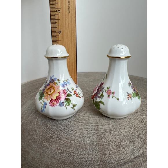Posies Salt Pepper Shakers Royal Crown Derby Salt And Pepper Shakers Bone China - Picture 5 of 6